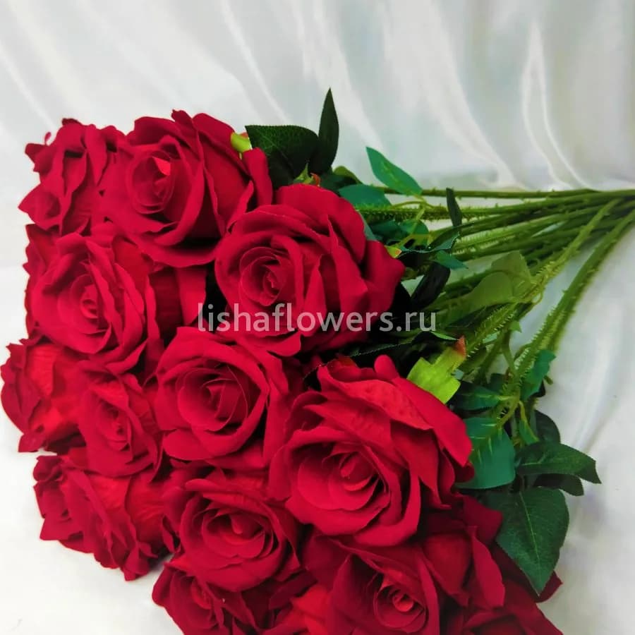 Роза с шипами 65 см